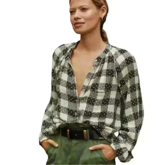 Anthropologie  women's size XS petite button up top - Picture 1 of 9